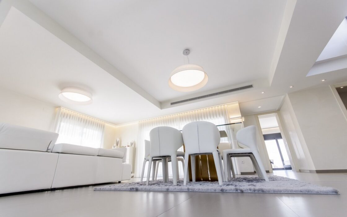 Новые виллы в Кампуморе 250 м от пляжа с бассейном