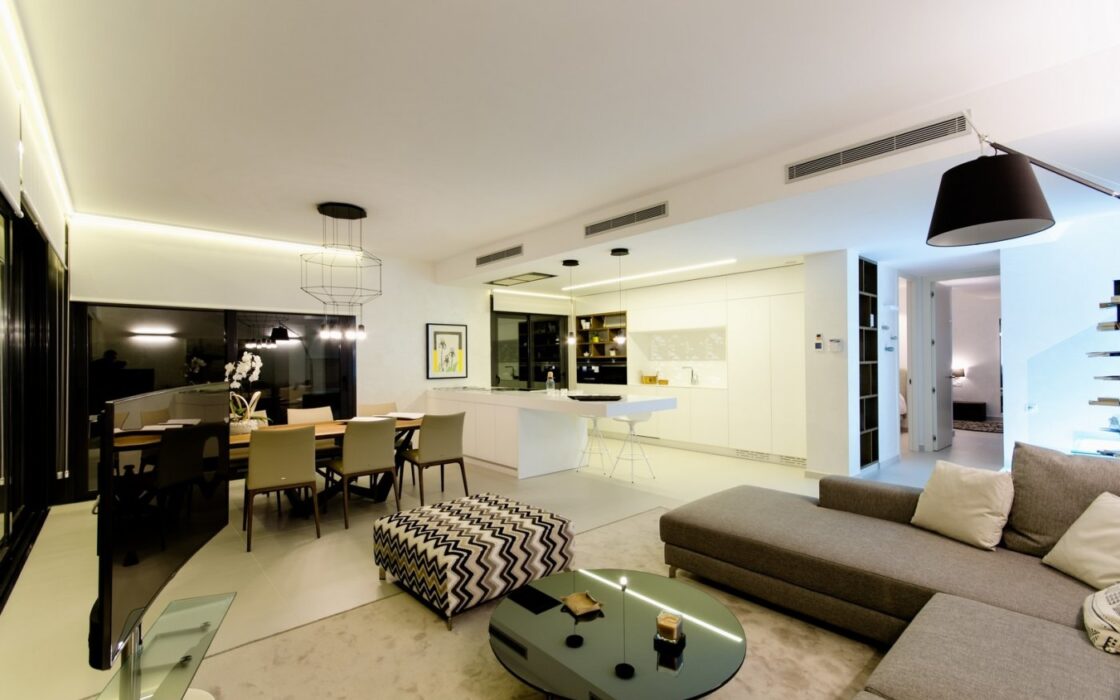 Новые виллы в Кампоаморе всего в 250 м от пляжа