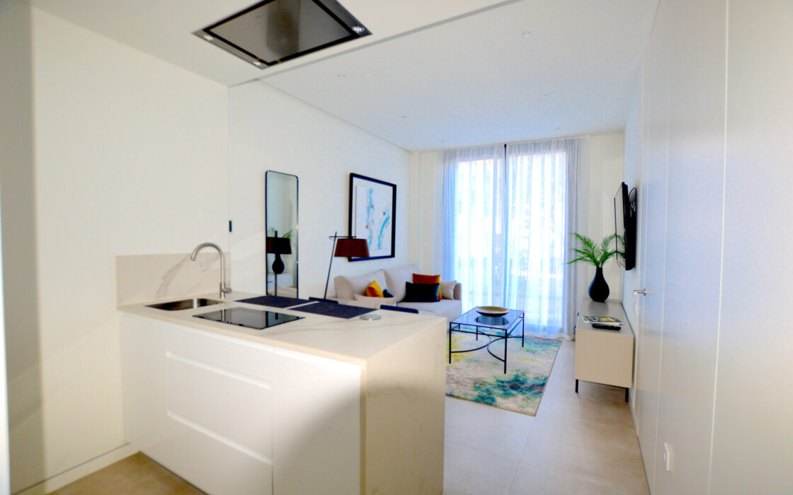 Новая квартира в Марбелье, 3 комнаты, готова к заселению