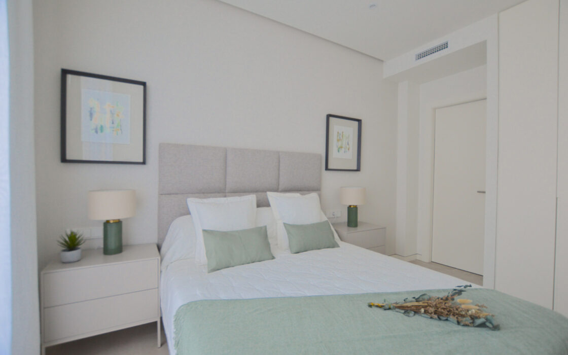 Новая квартира в Марбелье, 3 комнаты, готова к заселению