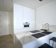 Новая квартира в Марбелье, 3 комнаты, готова к заселению