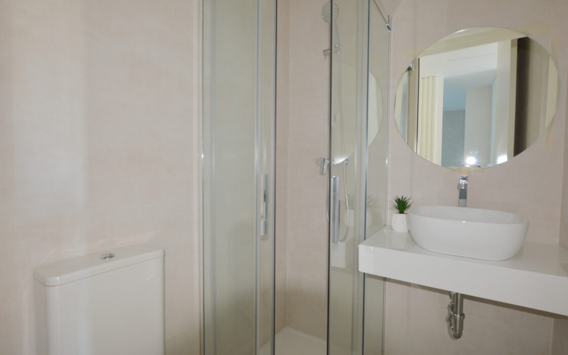 Новая квартира в Марбелье, 3 комнаты, готова к заселению