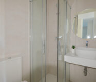 Новая квартира в Марбелье, 3 комнаты, готова к заселению