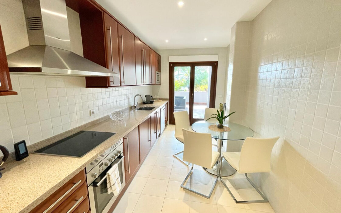 Квартира 175 кв.м с садом на Золотой Миле у моря