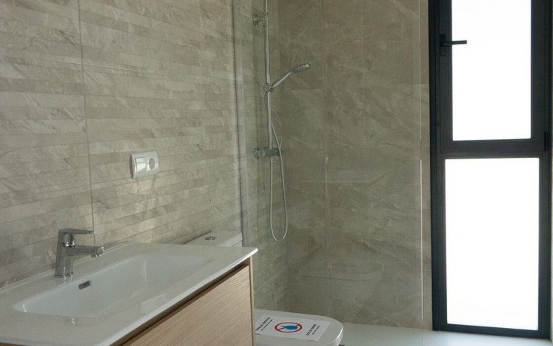 Новые виллы с террасой в Полопе, 3 спальни, 400 кв.м