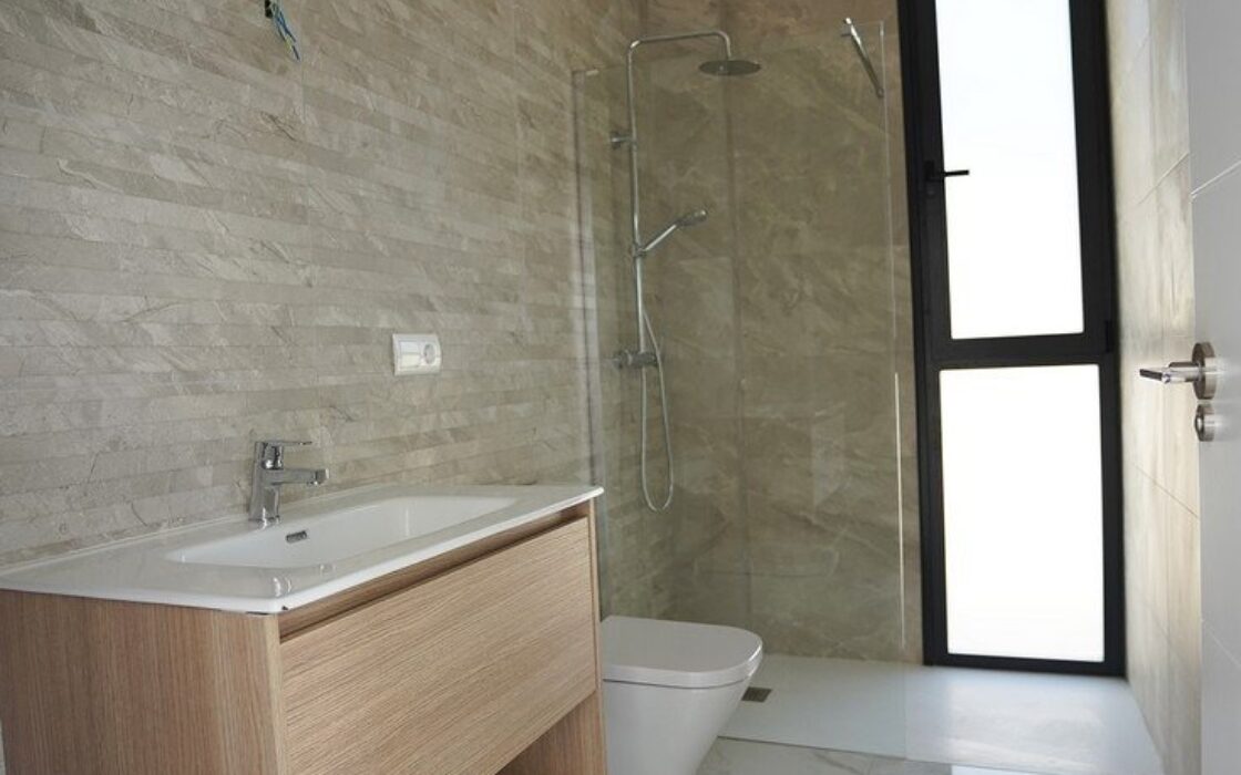 Новые виллы с террасой в Полопе, 3 спальни, 400 кв.м