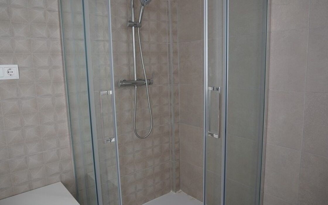 Новые виллы с террасой в Полопе, 3 спальни, 400 кв.м