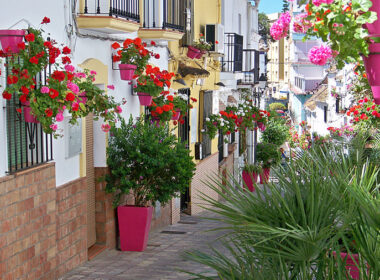 Квартира 2 спальни в Эстепоне с видом на гольф