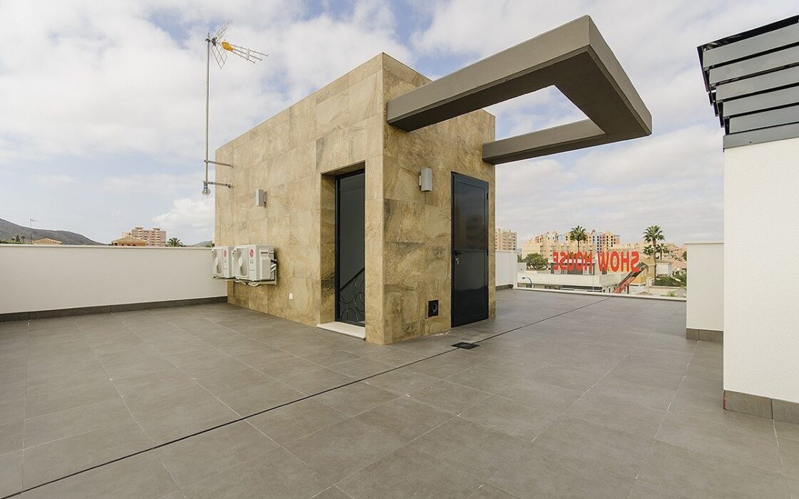 Нова вілла в Playa Honda з басейном 1 км від моря