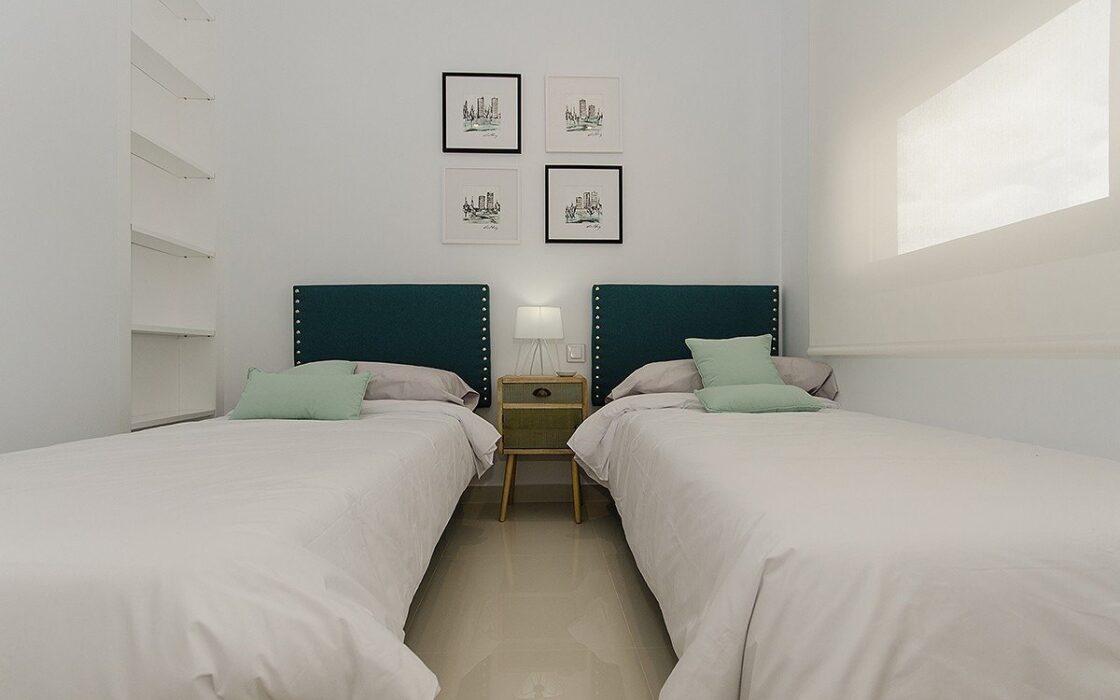 Нова вілла в Playa Honda з басейном 1 км від моря