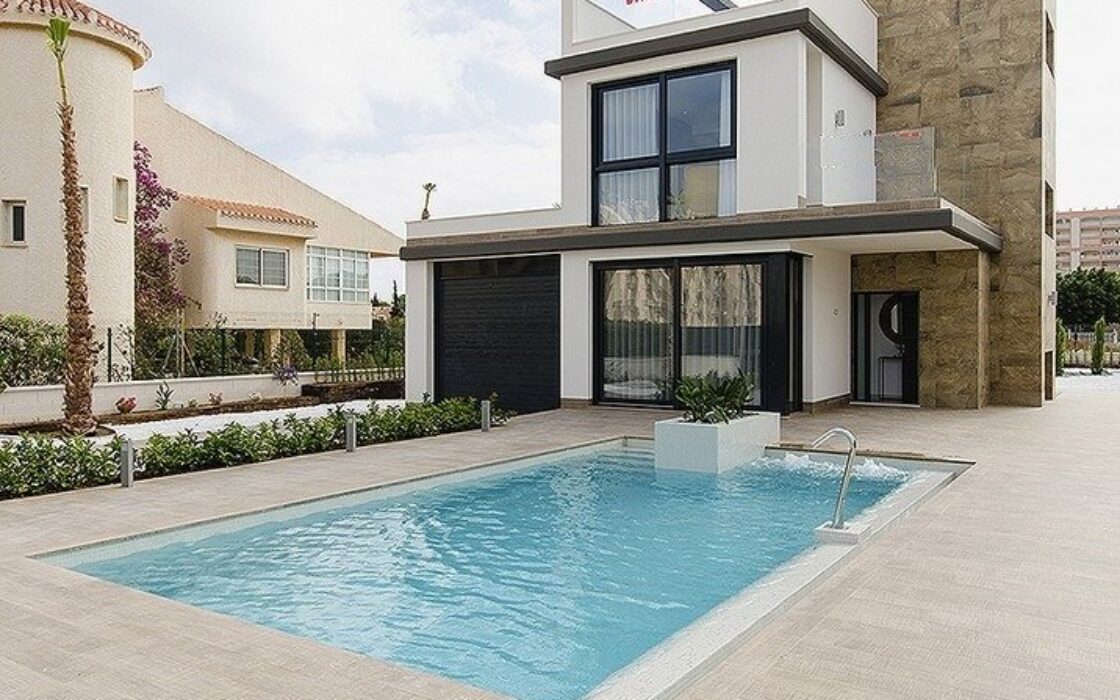 Нова вілла в Playa Honda з басейном 1 км від моря