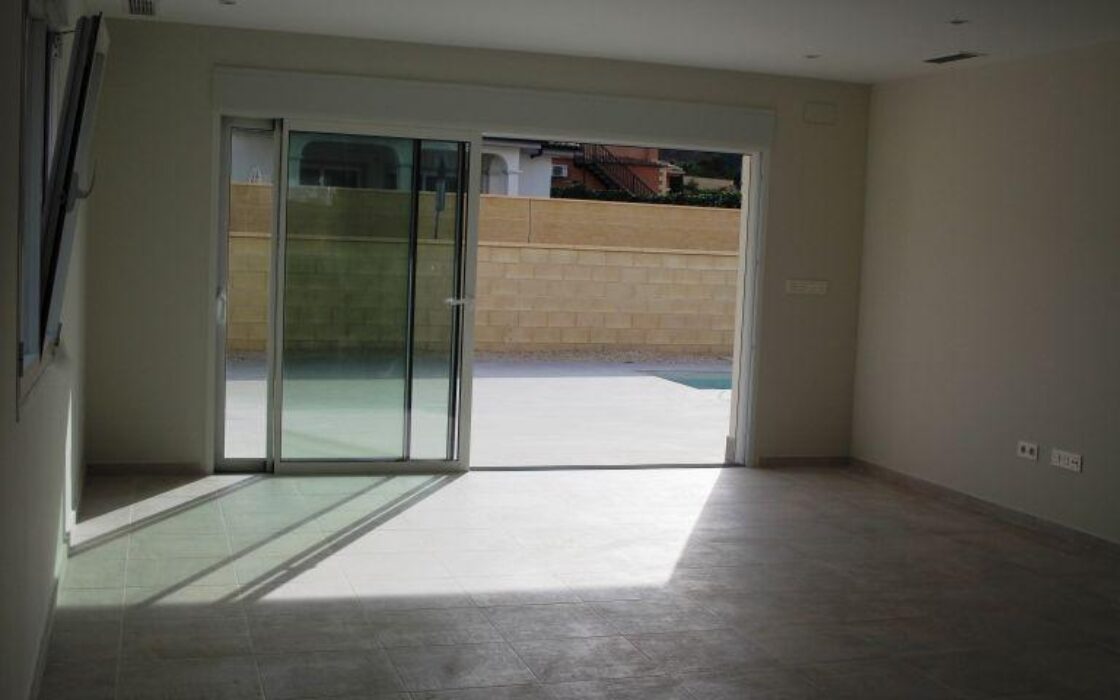 Вілла з басейном 3 спальні в Ла Романе 134 кв.м біля моря