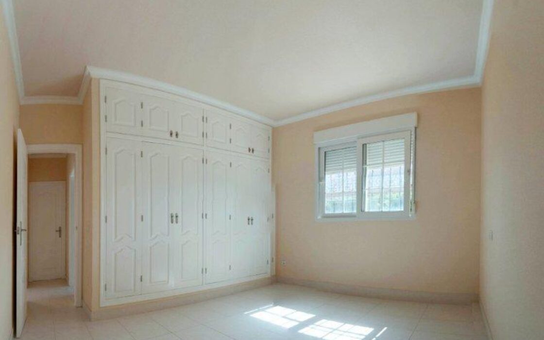 Розкішна вілла в Ла-Манзі, 465 кв.м, з видом на море