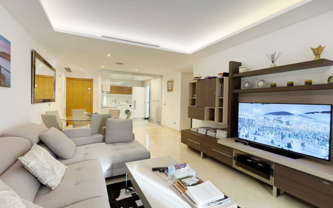 Квартира с террасой в Сан Педро де Алькантара 106 кв.м