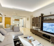 Квартира с террасой в Сан Педро де Алькантара 106 кв.м