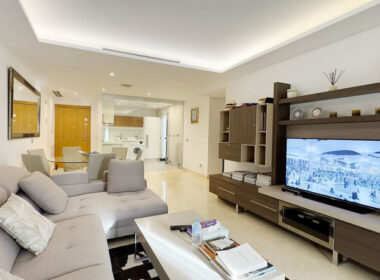 Квартира с террасой в Сан Педро де Алькантара 106 кв.м