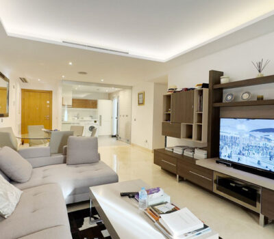 Квартира з терасою в Сан Педро де Алькантара 106 кв.м