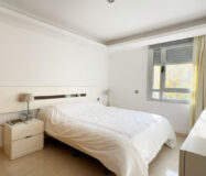 Квартира с террасой в Сан Педро де Алькантара 106 кв.м