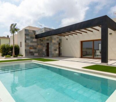 Будинок біля моря в Торрев’єсі з терасою та приватним басейном