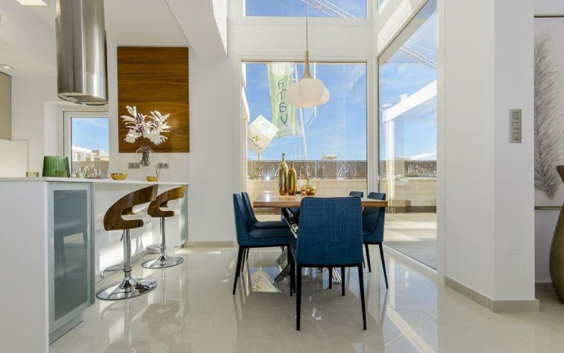 Вилла с частным бассейном в Сьюдад-Кесаде 101 кв.м