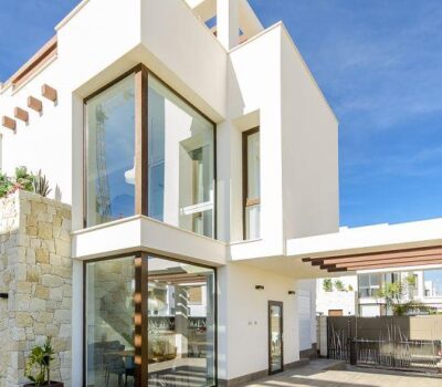 Вілла з приватним басейном у Сьюдад-Кесаде 101 кв.м