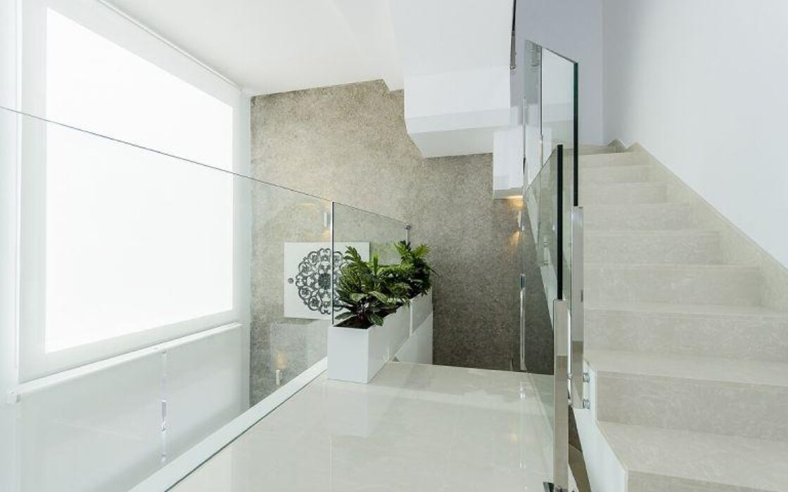 Вилла с частным бассейном в Сьюдад-Кесаде 101 кв.м