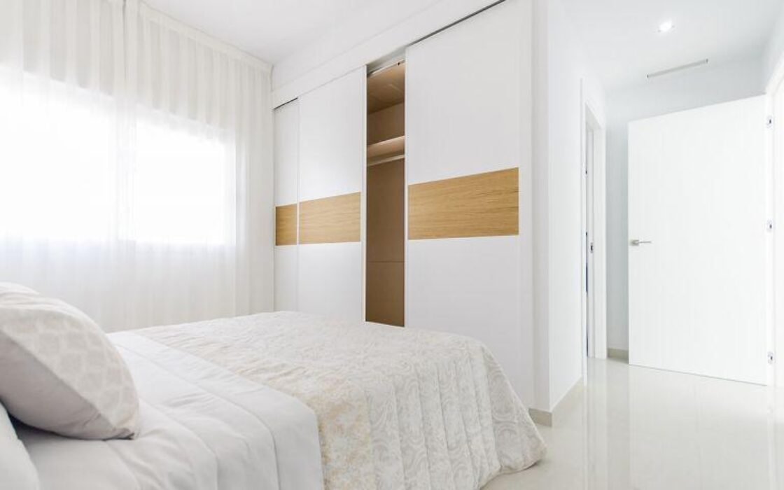 Вилла с частным бассейном в Сьюдад-Кесаде 101 кв.м