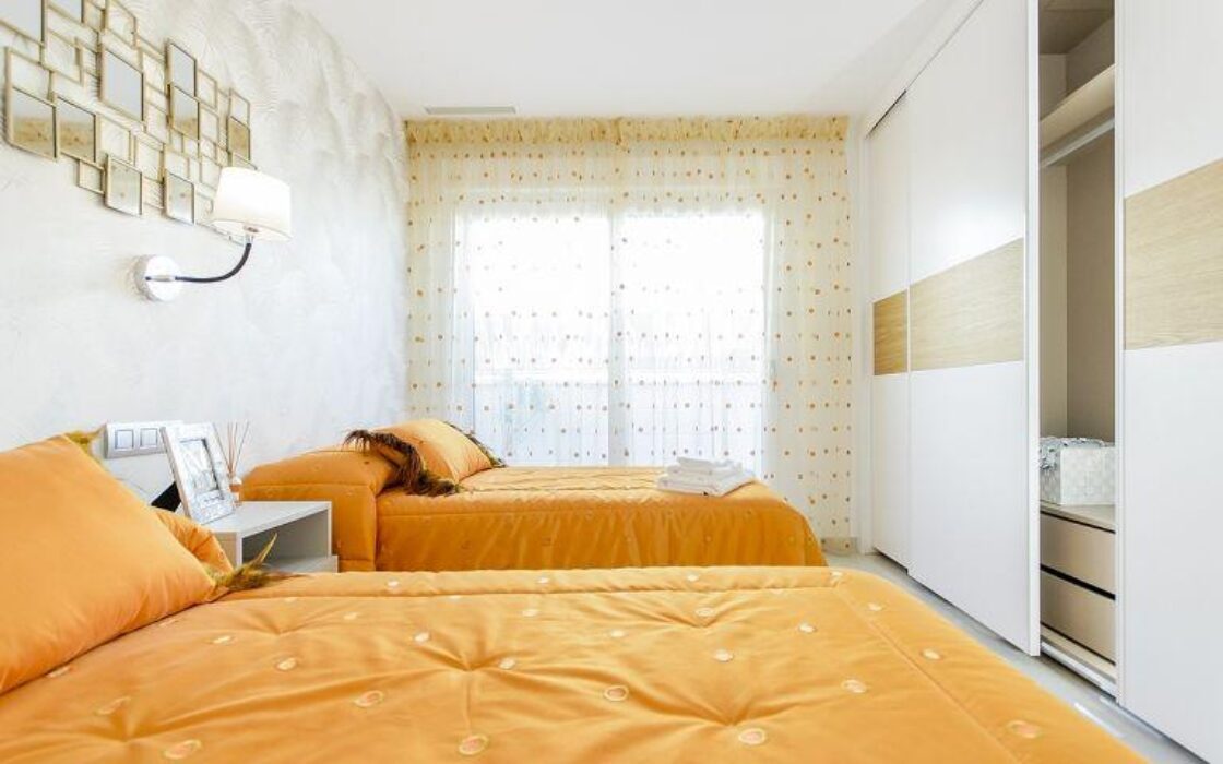 Вилла с частным бассейном в Сьюдад-Кесаде 101 кв.м