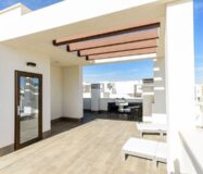 Вилла с частным бассейном в Сьюдад-Кесаде 101 кв.м