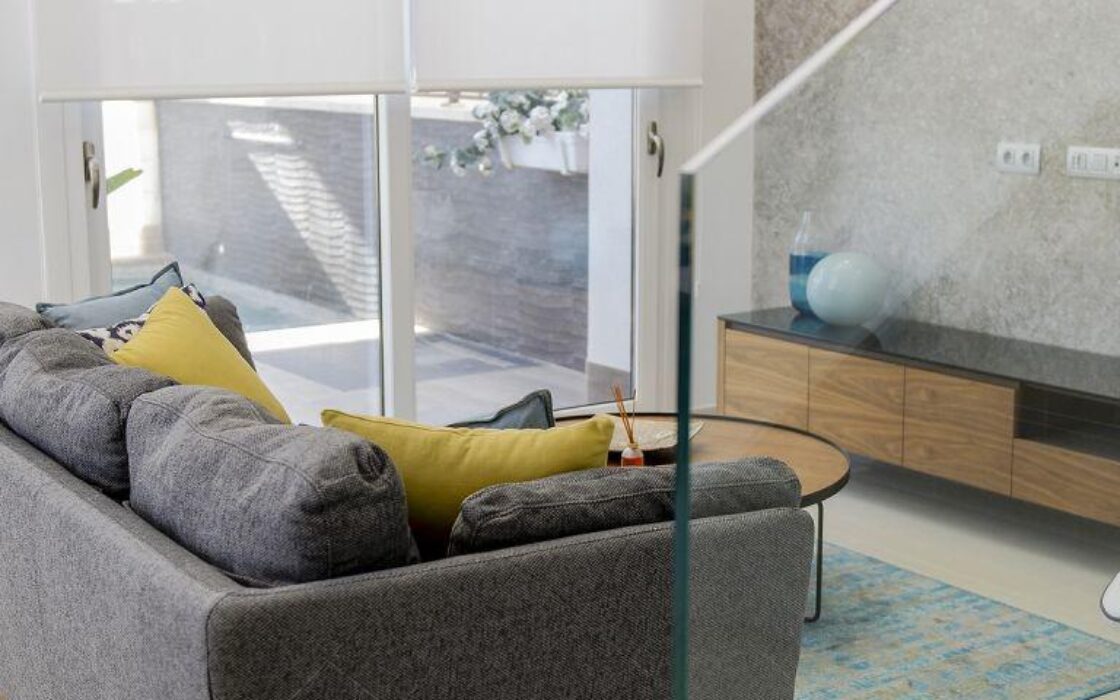 Вилла с частным бассейном в Сьюдад-Кесаде 101 кв.м