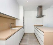 Дом в Дайя Нуэва с бассейном, 3 спальни, терраса 18 кв.м