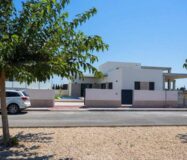 Дом в Дайя Нуэва с бассейном, 3 спальни, терраса 18 кв.м