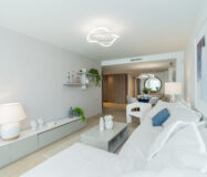 Квартира 2 спальни в Эстепоне с террасой у гольф-поля