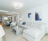 Квартира 2 спальни в Эстепоне с террасой у гольф-поля