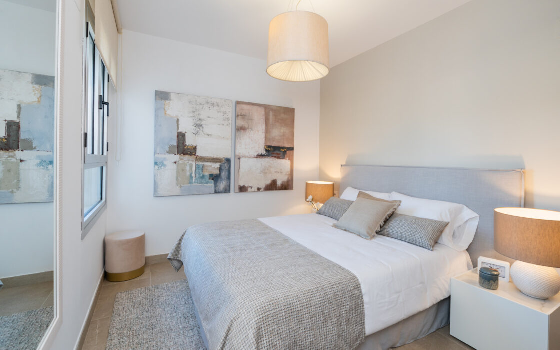 Квартира 2 спальни в Эстепоне с террасой у гольф-поля