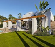 Новые виллы с бассейном в 2 минутах от пляжа Агуамарина