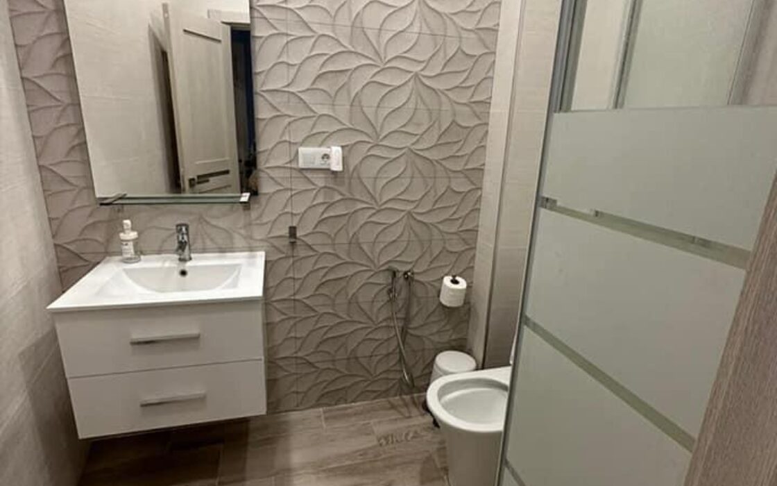 Апартаменти в Аликанті 101 кв.м з терасою в Carolinas Bajas