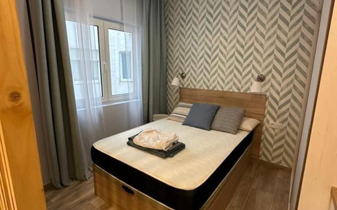 Апартаменти в Аликанті 101 кв.м з терасою в Carolinas Bajas