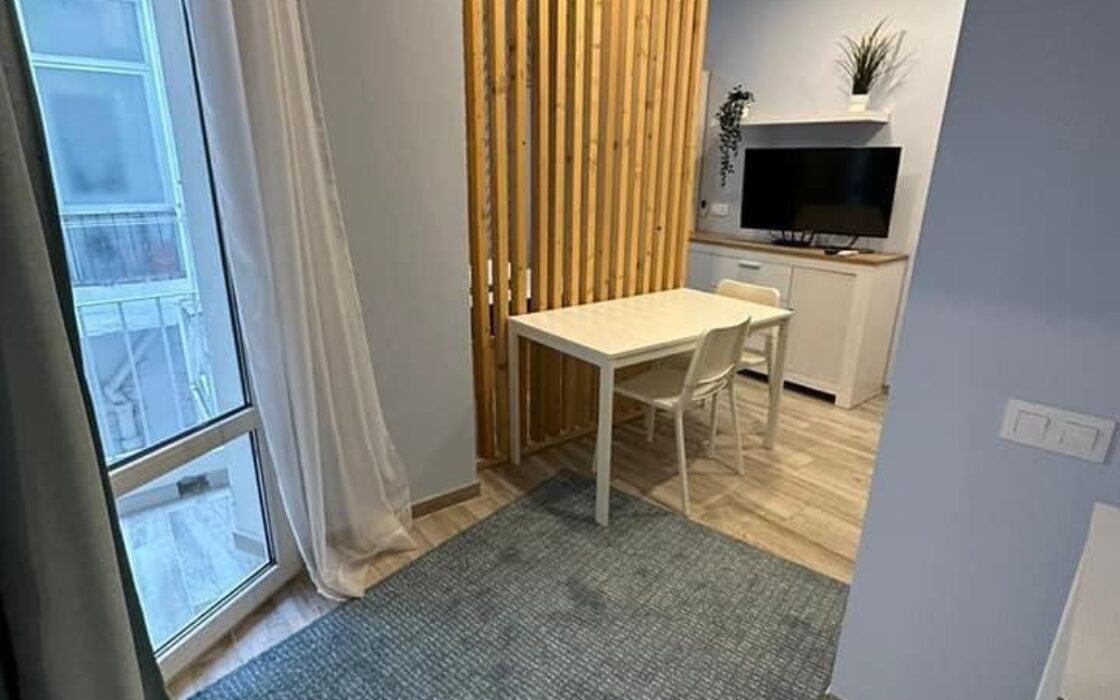 Апартаменти в Аликанті 101 кв.м з терасою в Carolinas Bajas