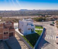 Автономні вілли біля моря в Аліканті з басейном 118 кв.м