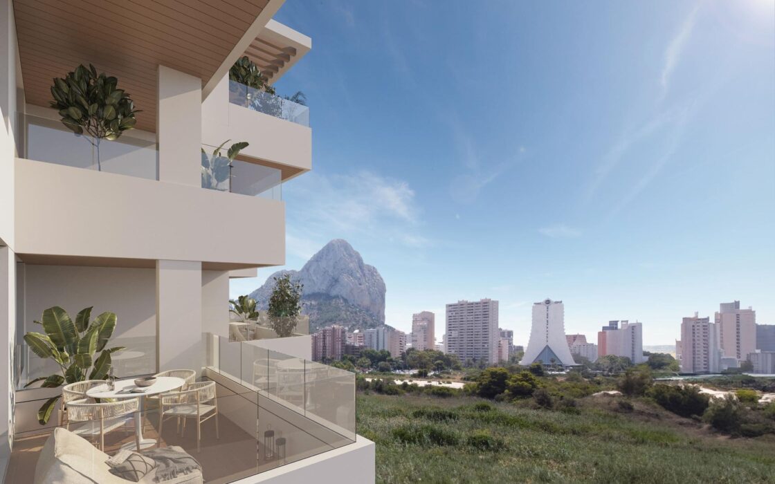 Квартири з 2-3 спальнями біля моря в Кальпе з терасою