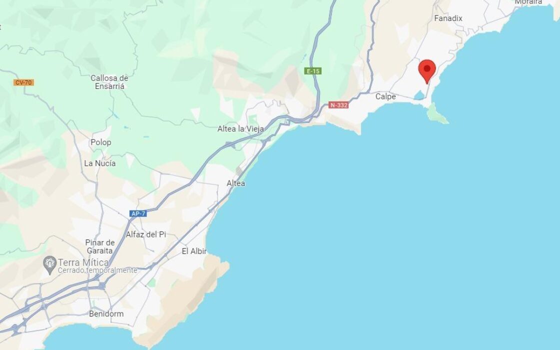 Квартири з 2-3 спальнями біля моря в Кальпе з терасою