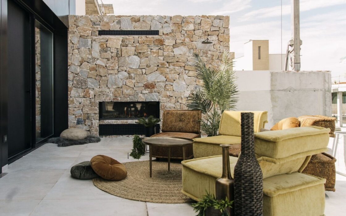 Дизайнерская вилла 250 кв.м с видом на море в Рохалесе