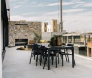 Дизайнерская вилла 250 кв.м с видом на море в Рохалесе