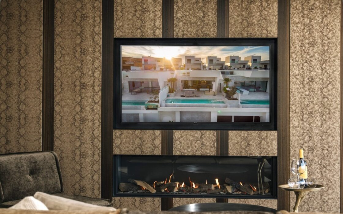 Дизайнерская вилла 250 кв.м с видом на море в Рохалесе