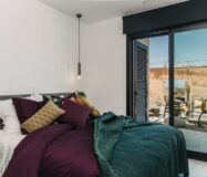 Дизайнерская вилла 250 кв.м с видом на море в Рохалесе