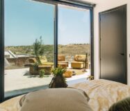 Дизайнерская вилла 250 кв.м с видом на море в Рохалесе