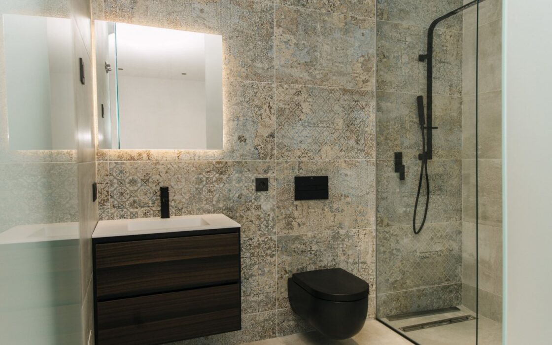 Дизайнерская вилла 250 кв.м с видом на море в Рохалесе