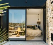 Дизайнерская вилла 250 кв.м с видом на море в Рохалесе