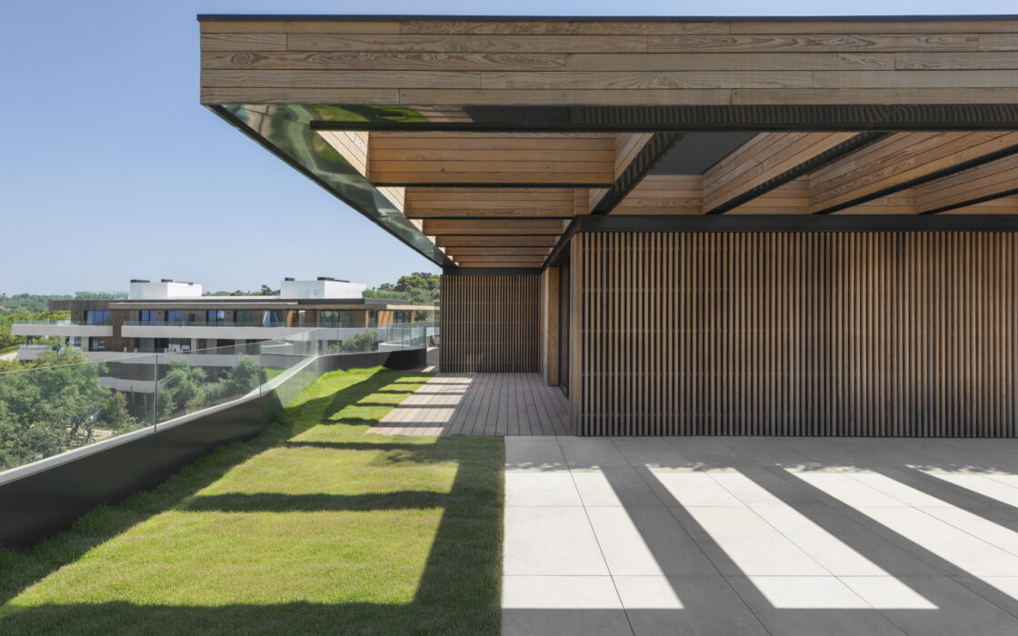 Трехкомнатная квартира с террасой в Сотогранде 195 кв.м